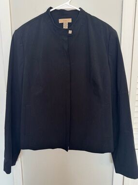 I.E. Women's Black Collarless Zip-Front Blazer